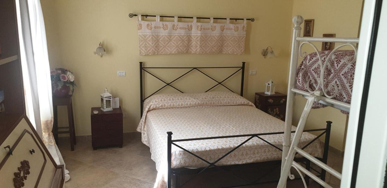 Villa Renzo E Lucia Sant Isidoro  Екстер'єр фото