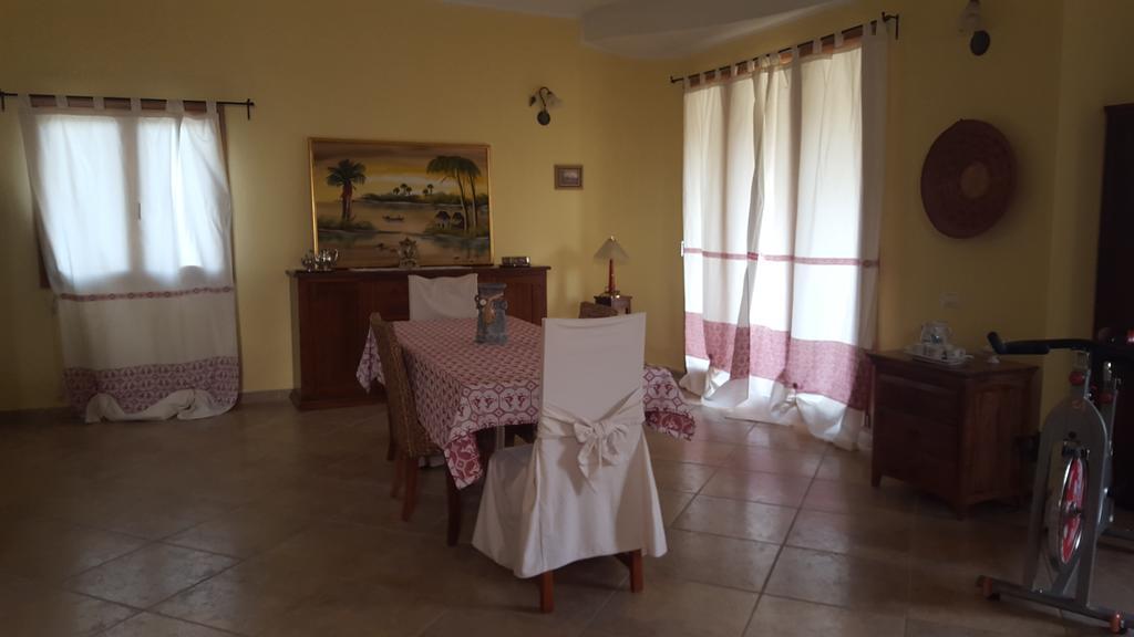 Villa Renzo E Lucia Sant Isidoro  Екстер'єр фото