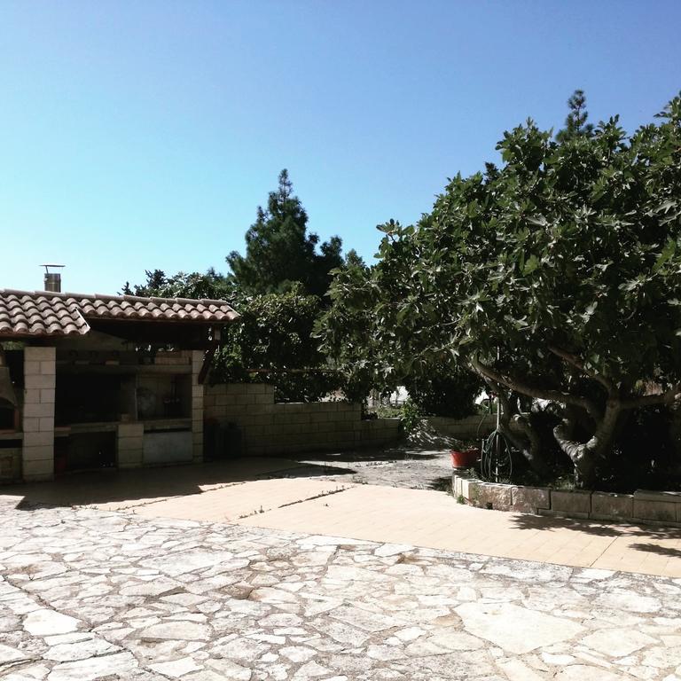 Villa Renzo E Lucia Sant Isidoro  Екстер'єр фото