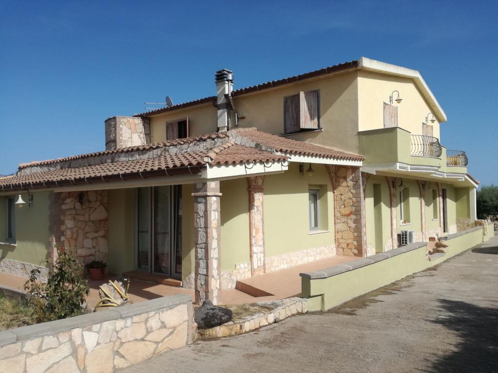 Villa Renzo E Lucia Sant Isidoro  Екстер'єр фото