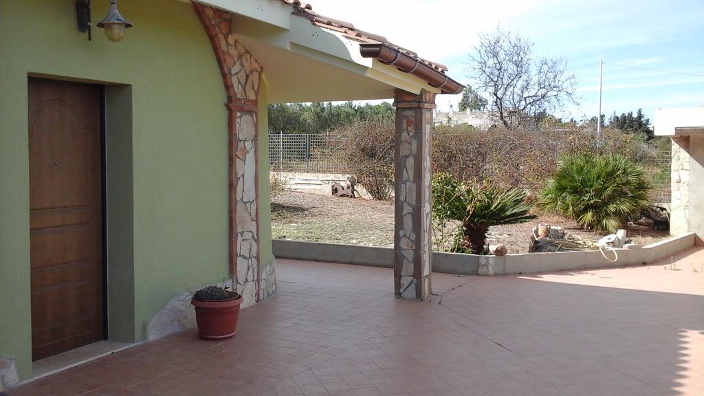 Villa Renzo E Lucia Sant Isidoro  Екстер'єр фото