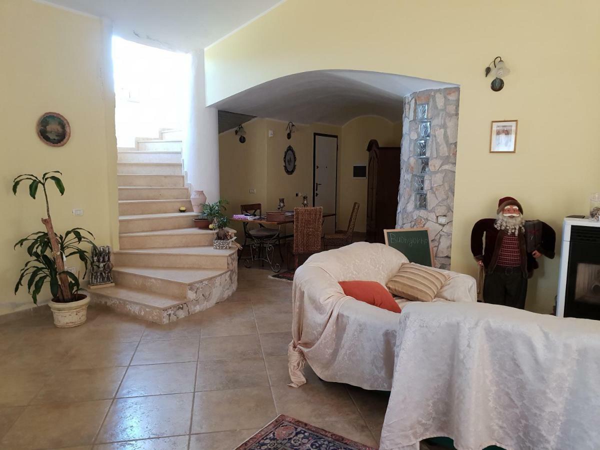 Villa Renzo E Lucia Sant Isidoro  Екстер'єр фото